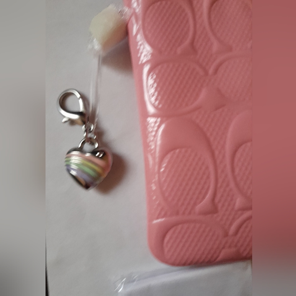 New Coach Wristlet With Detachable Heart Charm & Cleaning Cloth NWT 💕1 - Picture 7 of 11